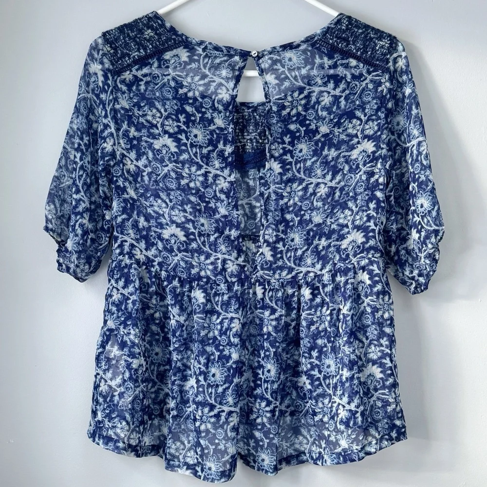Abercrombie Kids Girl’s Blue Sheer Floral Smocked Blouse Boho Cottagecore Size M
